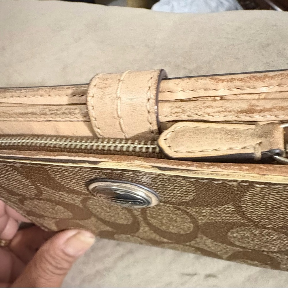Coach Tan Signature Pattern Wallet - Picture 3 of 5